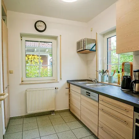 Seewind, Schulstrasse 11 بيت للعطل