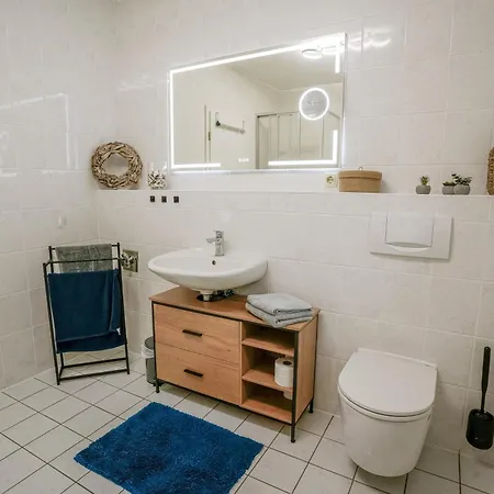 Seewind, Schulstrasse 11 بيت للعطل *